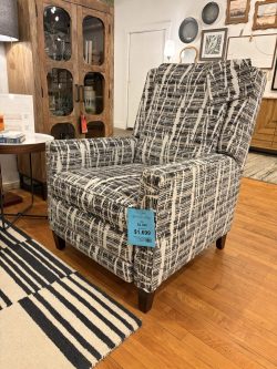 Dekker Manual Recliner